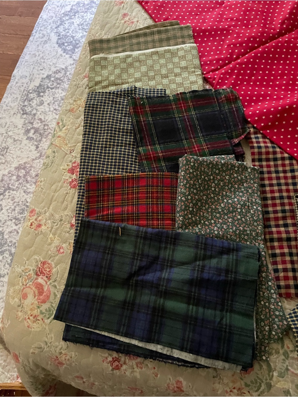 Quilters fabric stash - Picture 3 of 6